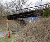 Rückbau einer Dauerbehelfsbrücke und Ersatz durch Erstellung eines Bahndamms  
